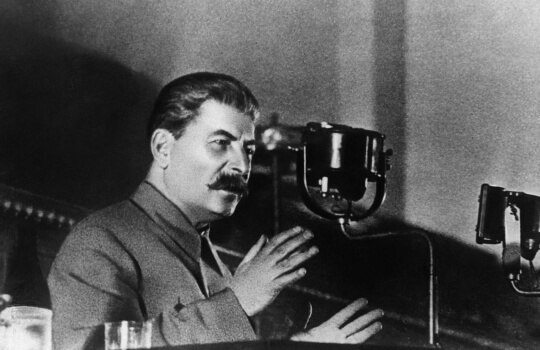 Joseph-Stalin-1559227287.jpg
